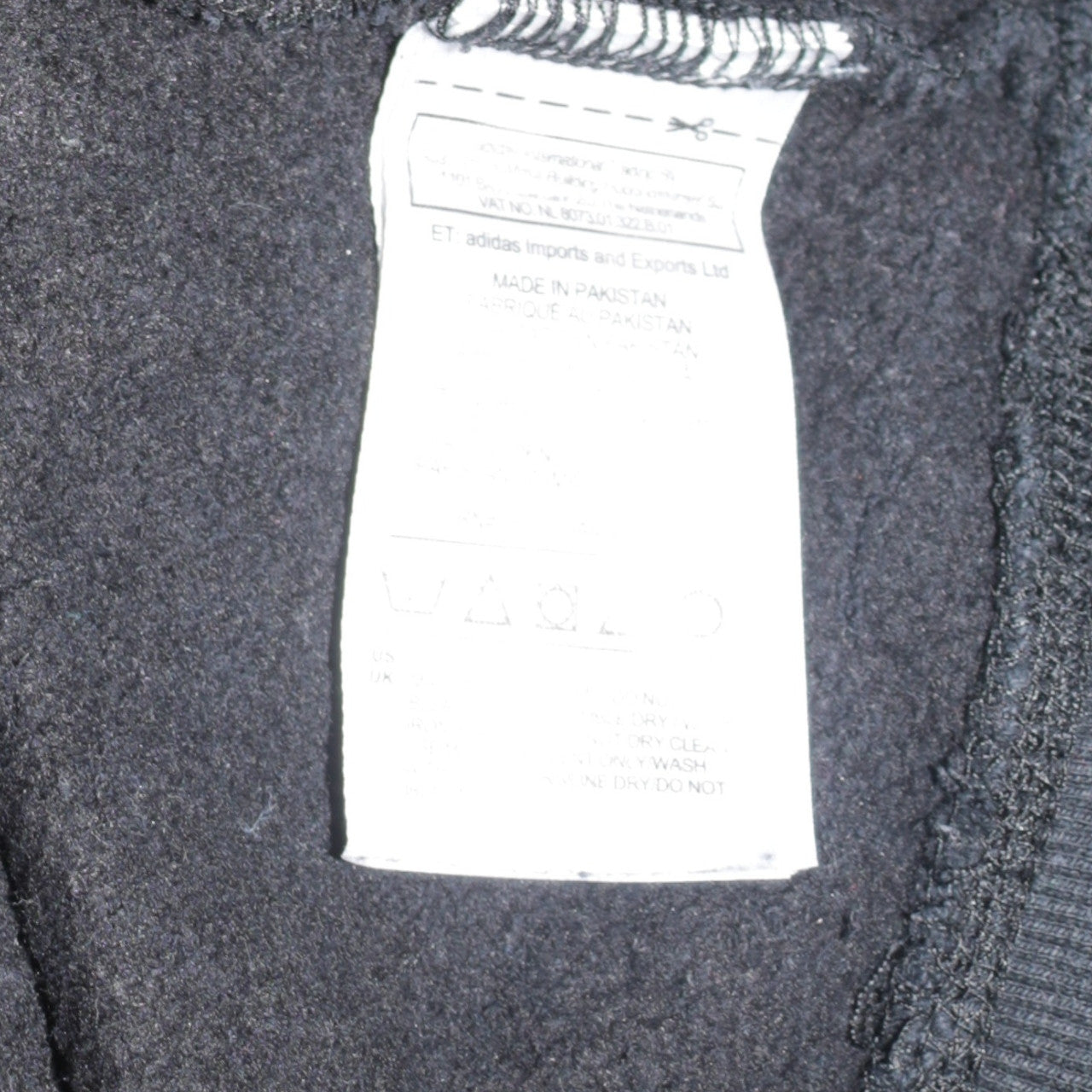 Adidas Men's Black Pullover Hoodie Size M Regular Fit Fleece Logo Sweatshirt