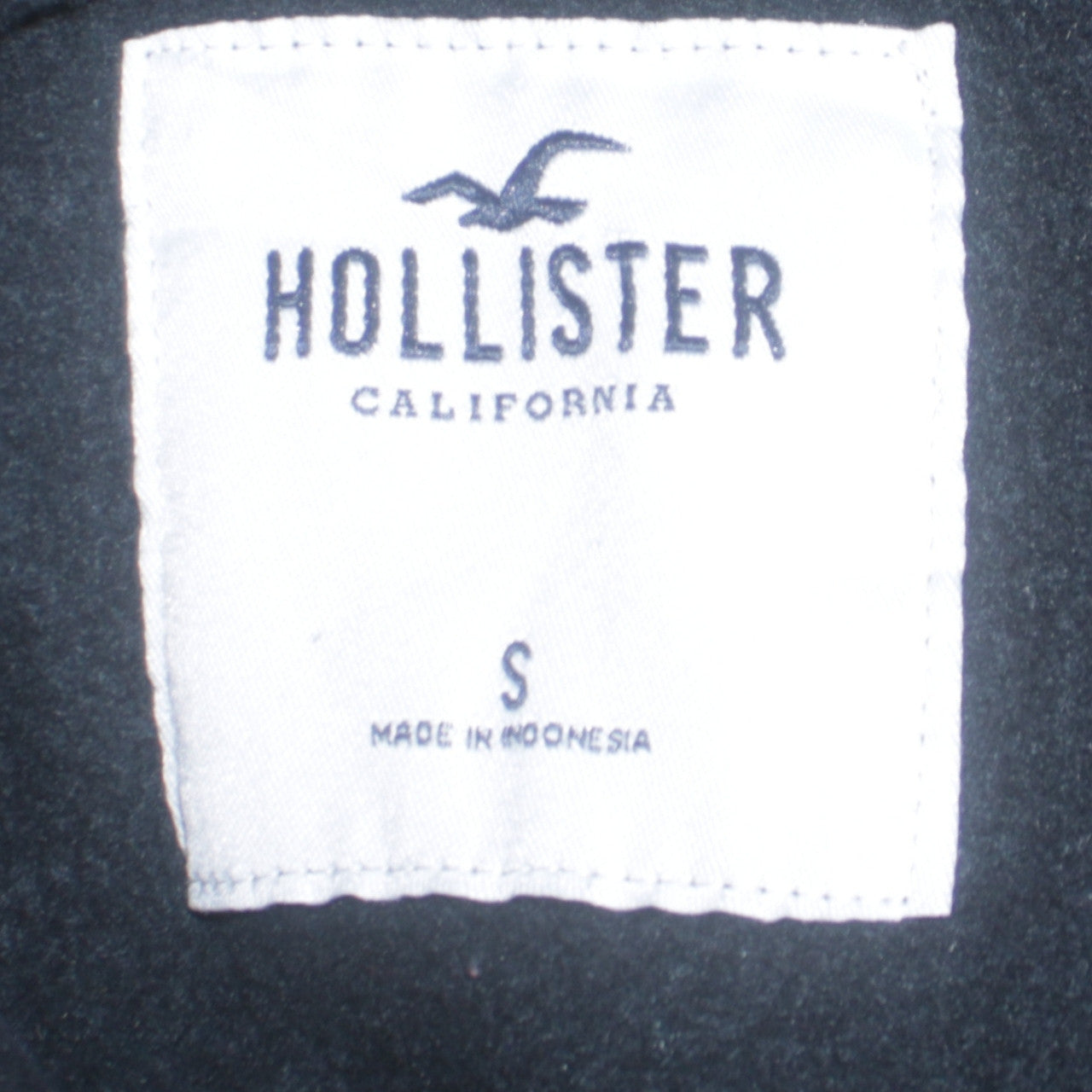 Hollister Men’s Black Pullover Hoodie S Fleece Embroidered Logo
