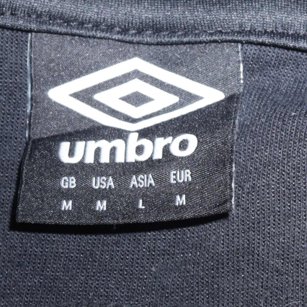 Umbro Men’s Black Hull City Pullover Hoodie Medium Football Fleece
