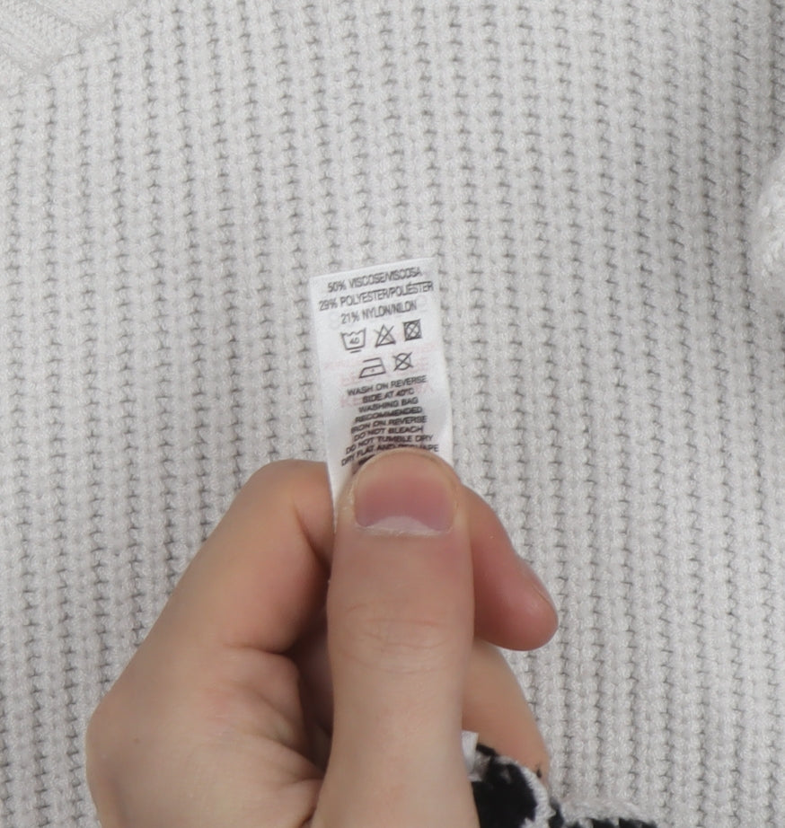 Dunnes Women’s White Striped Mock Neck Half Zip Jumper Size 12