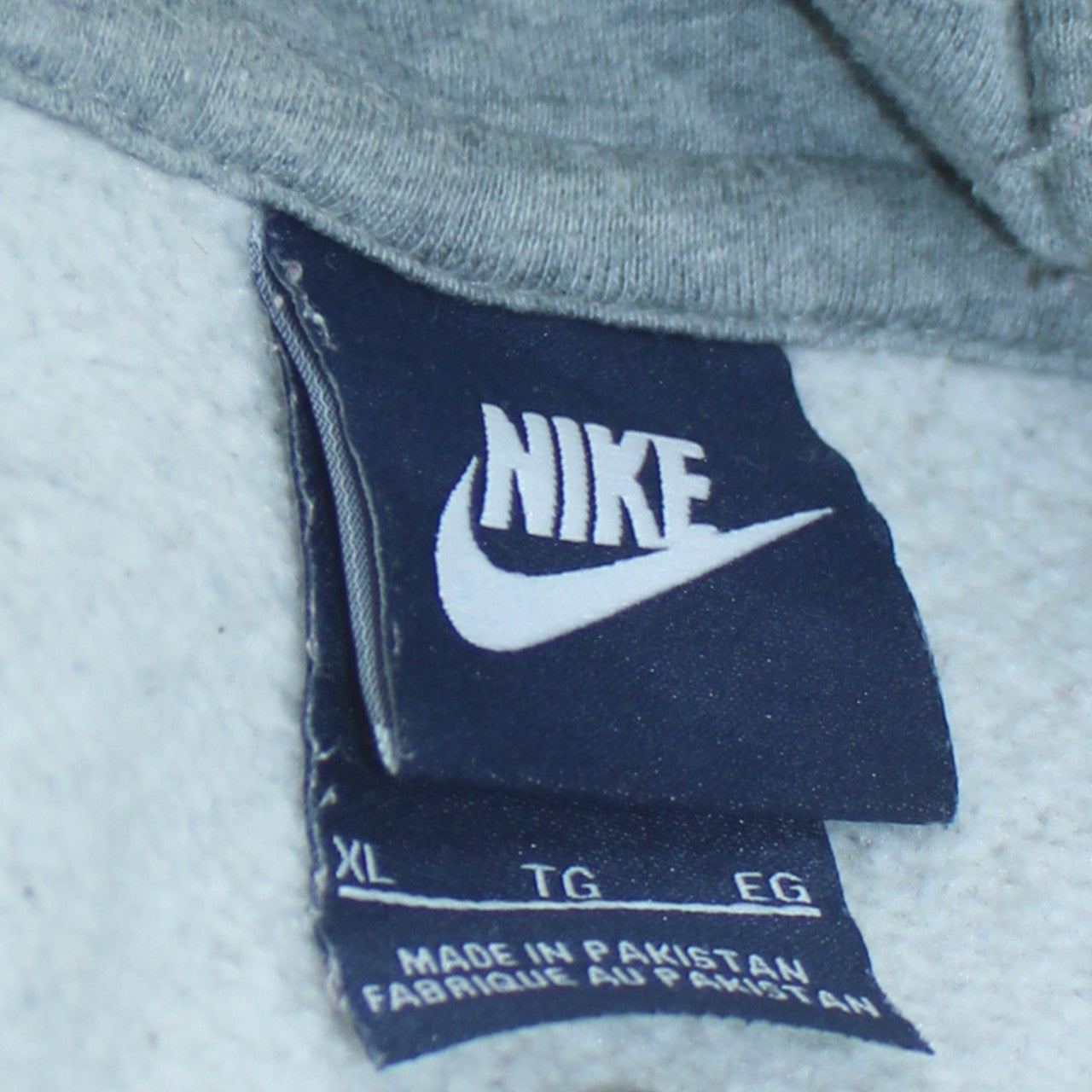 Nike Men's Grey XL Pullover Hoodie with Logo and Kangaroo Pocket