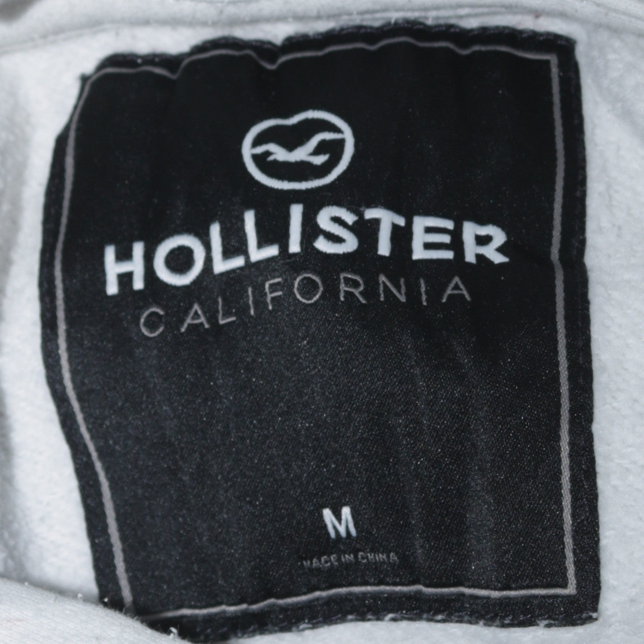 Hollister Men's White Pullover Hoodie M Logo Graphic Fleece Sweatshirt