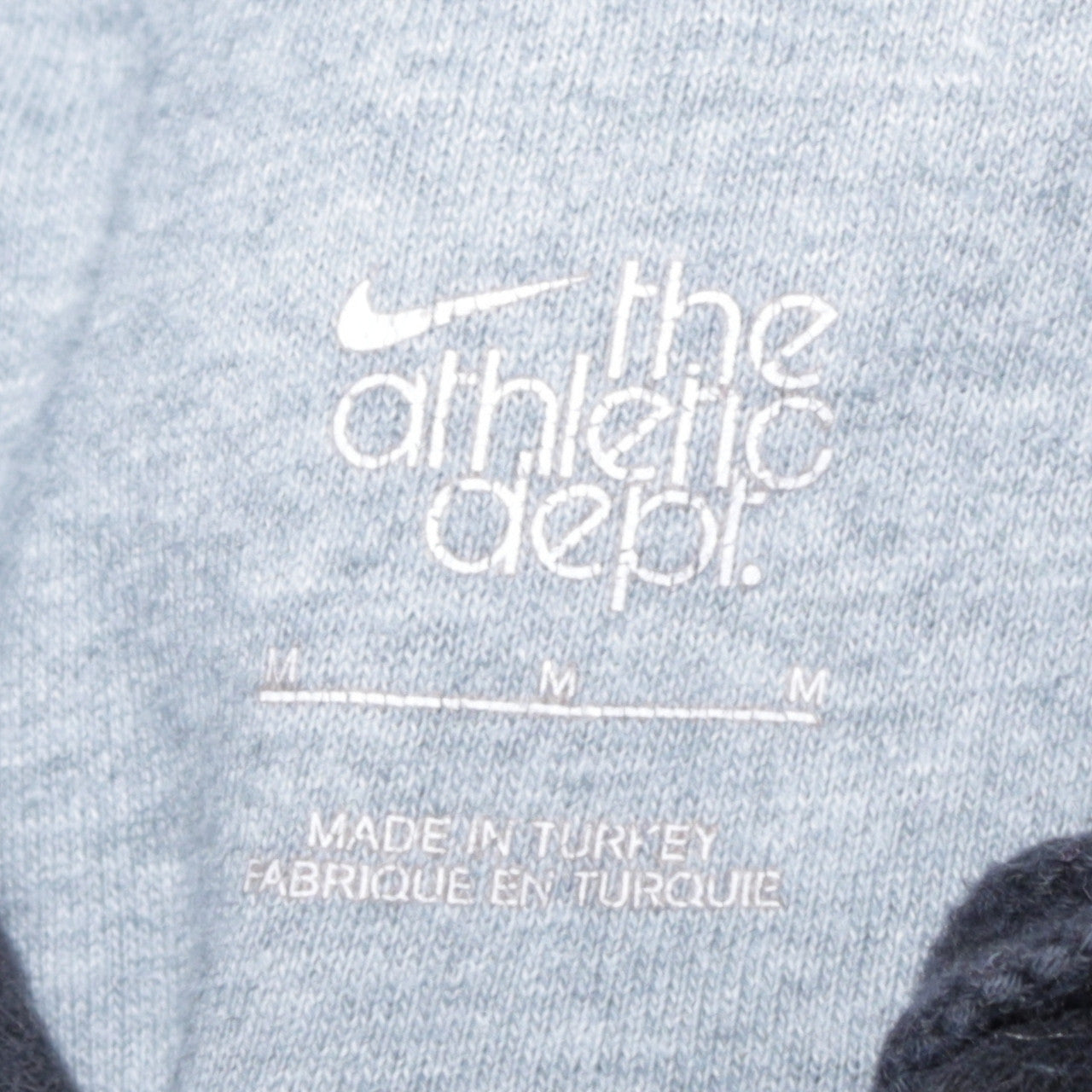 Nike Men's Black Pullover Hoodie Medium Athletic Fit Logo Sweatshirt