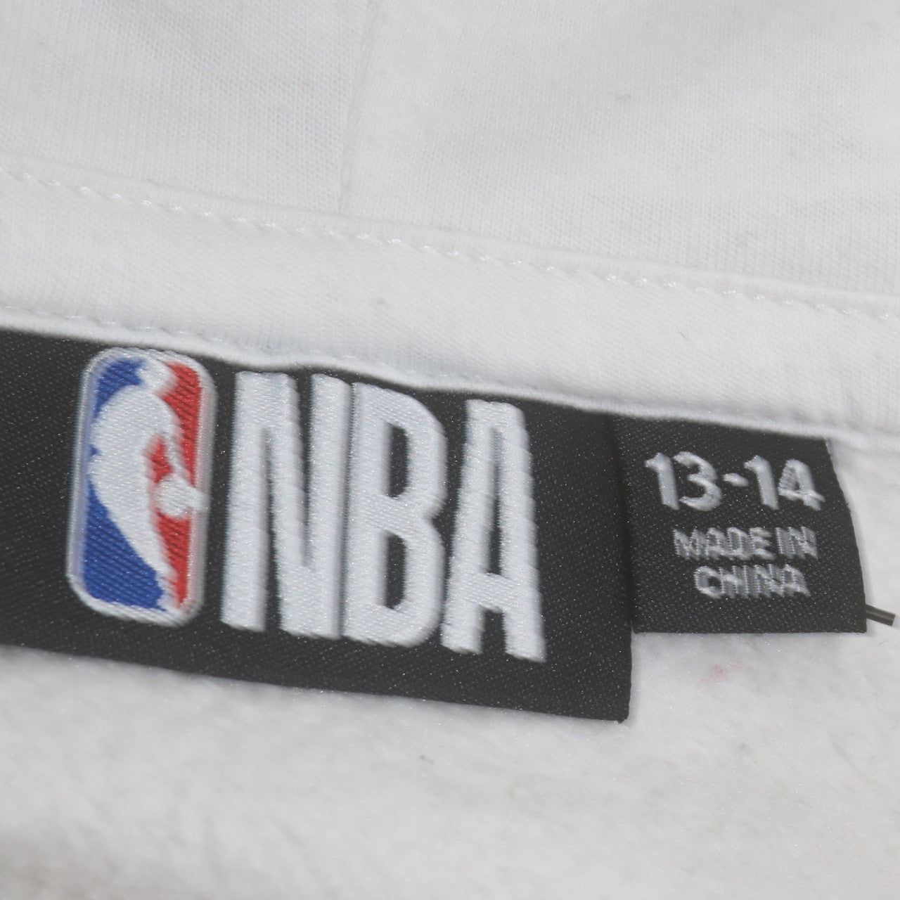 NBA Chicago Bulls Boys White Pullover Hoodie 13-14 Years Graphic Print