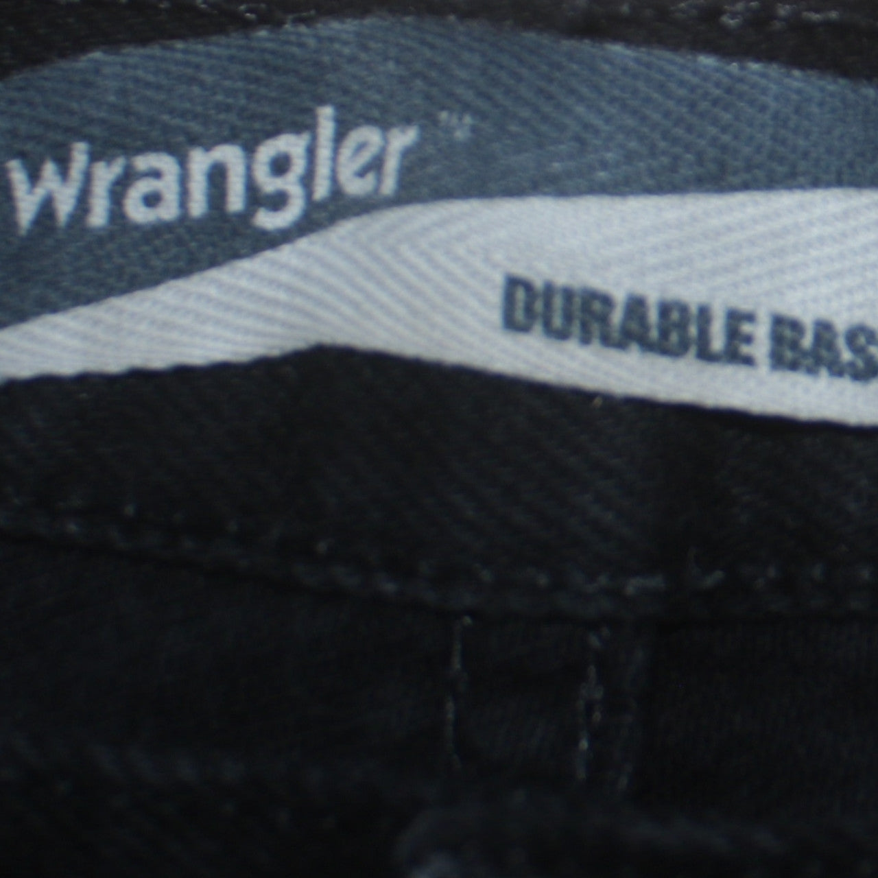 Wrangler Men's Black Regular Fit Straight Jeans 38x32