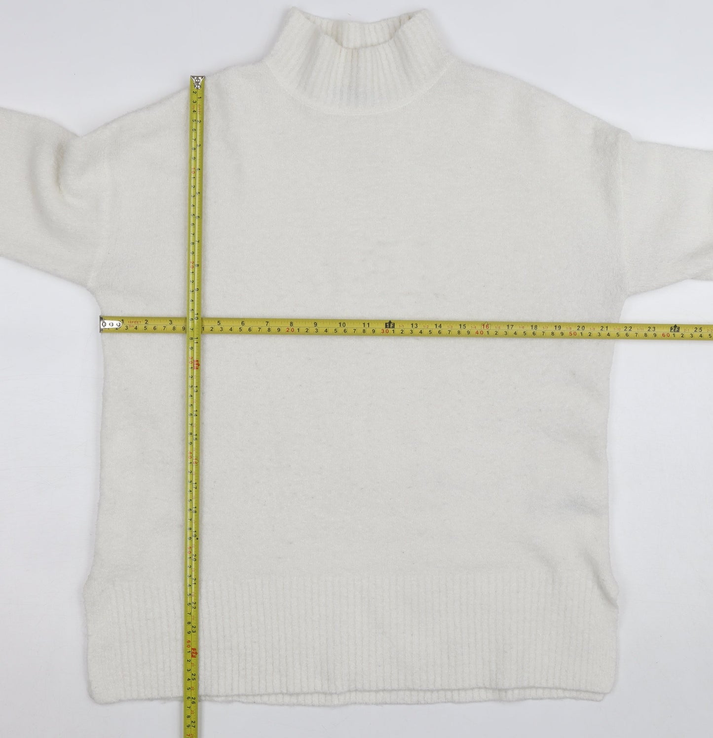 Dunnes Stores Women’s White Roll Neck Knit Jumper Size S
