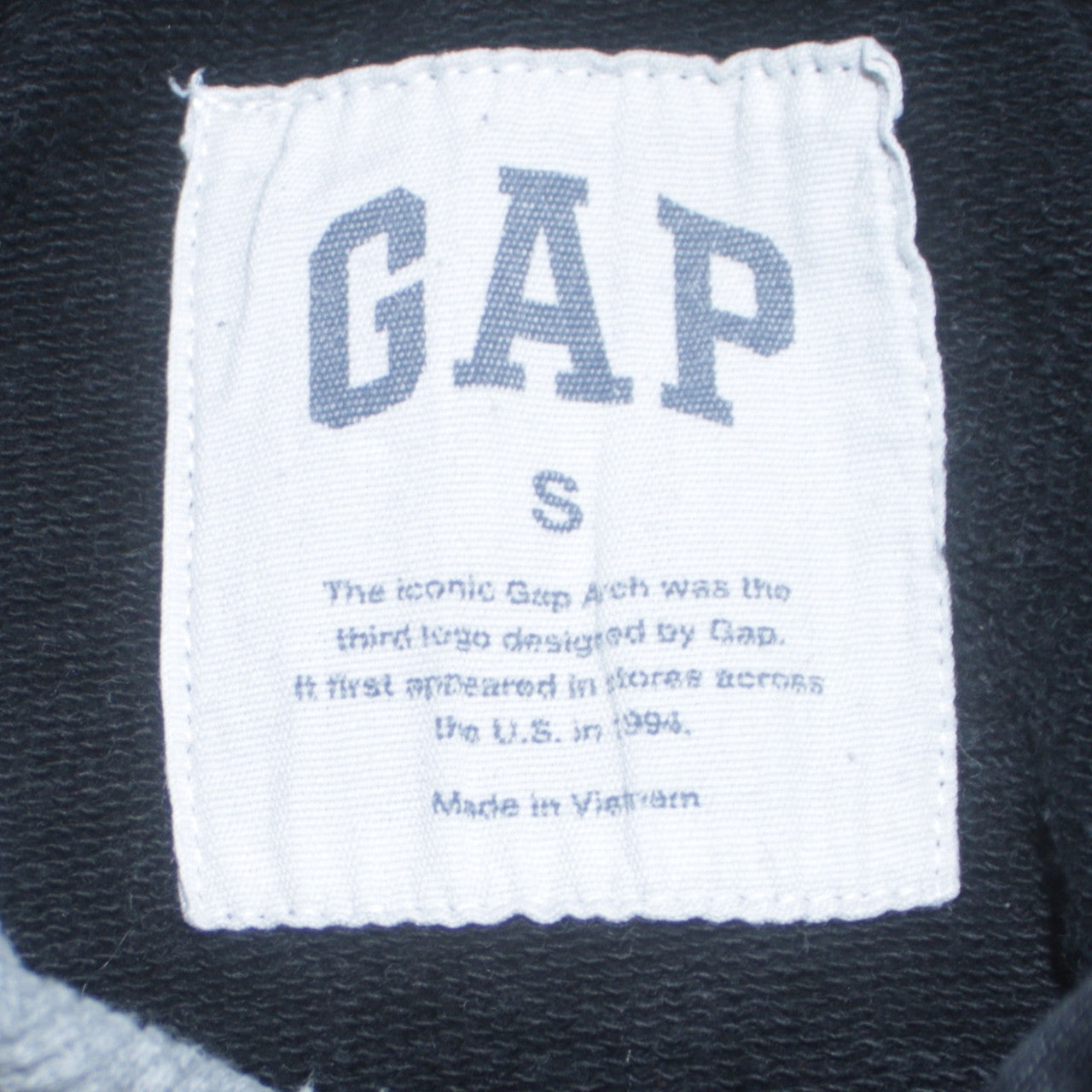 GAP Mens Black Pullover Hoodie Small Logo Cotton Classic Fit