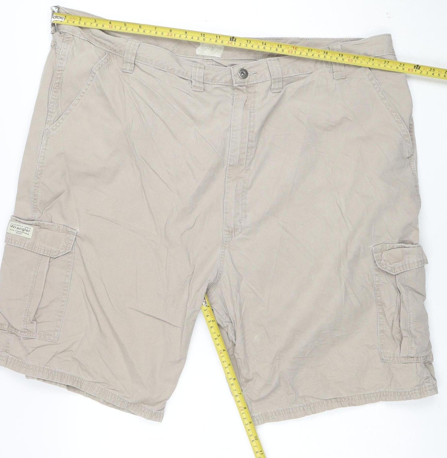 Wrangler Men's Beige Cargo Shorts Size 46 Regular Fit Cotton