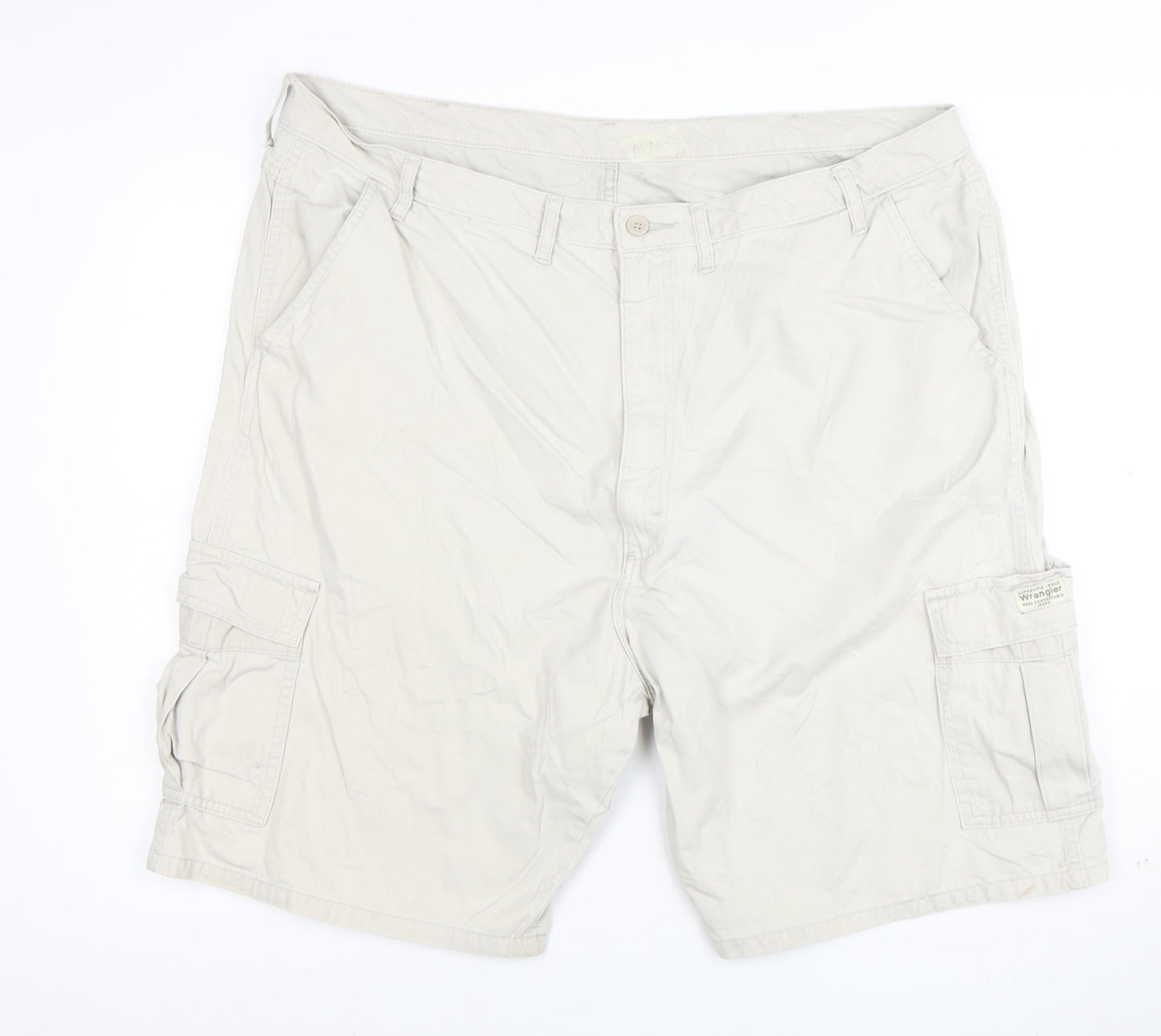 Wrangler Men's Beige Cargo Shorts Size 44 Cotton Casual