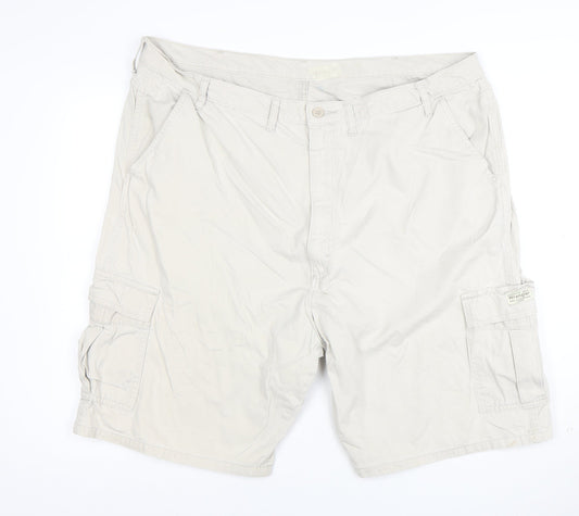 Wrangler Men's Beige Cargo Shorts Size 44 Cotton Casual