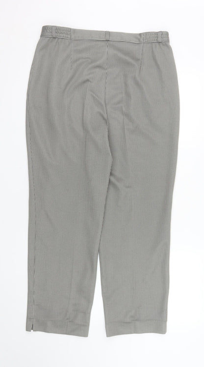 Close-up detail of Kingfield women’s grey check pleated trousers size 21in regular fit