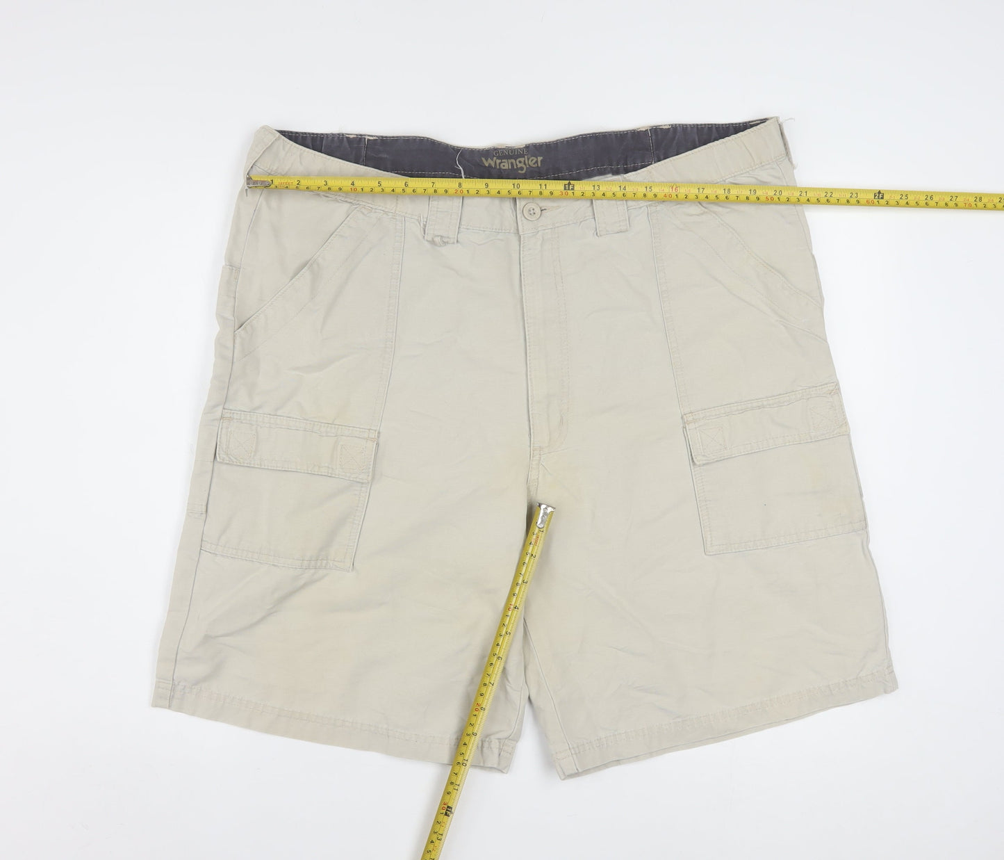 Wrangler Men's Beige Cargo Shorts Size 36 Regular Cotton