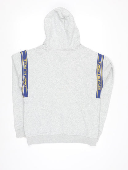 Close-up detail of Tommy Hilfiger boys’ grey pullover hoodie, size 176, cotton blend logo