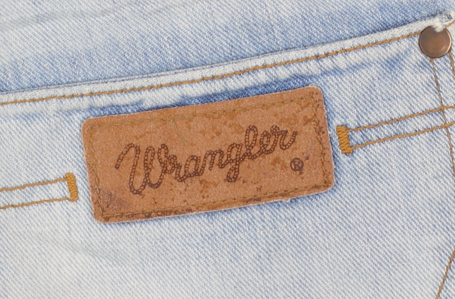 Wrangler Men's Blue Light Wash Straight Jeans W31 L32