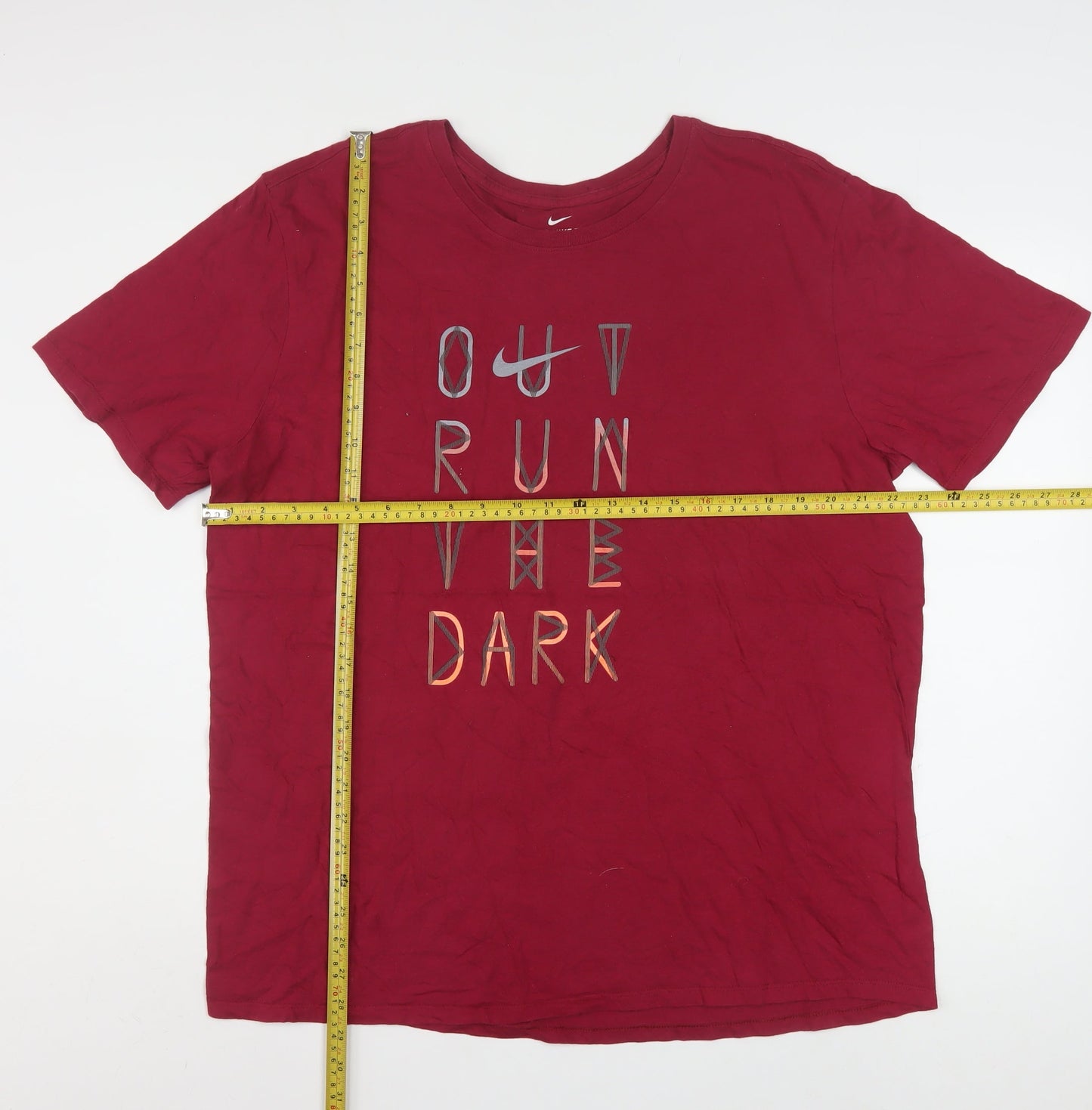 Nike Men's Red Athletic Fit Graphic 'Out Run The Dark' T-Shirt XL