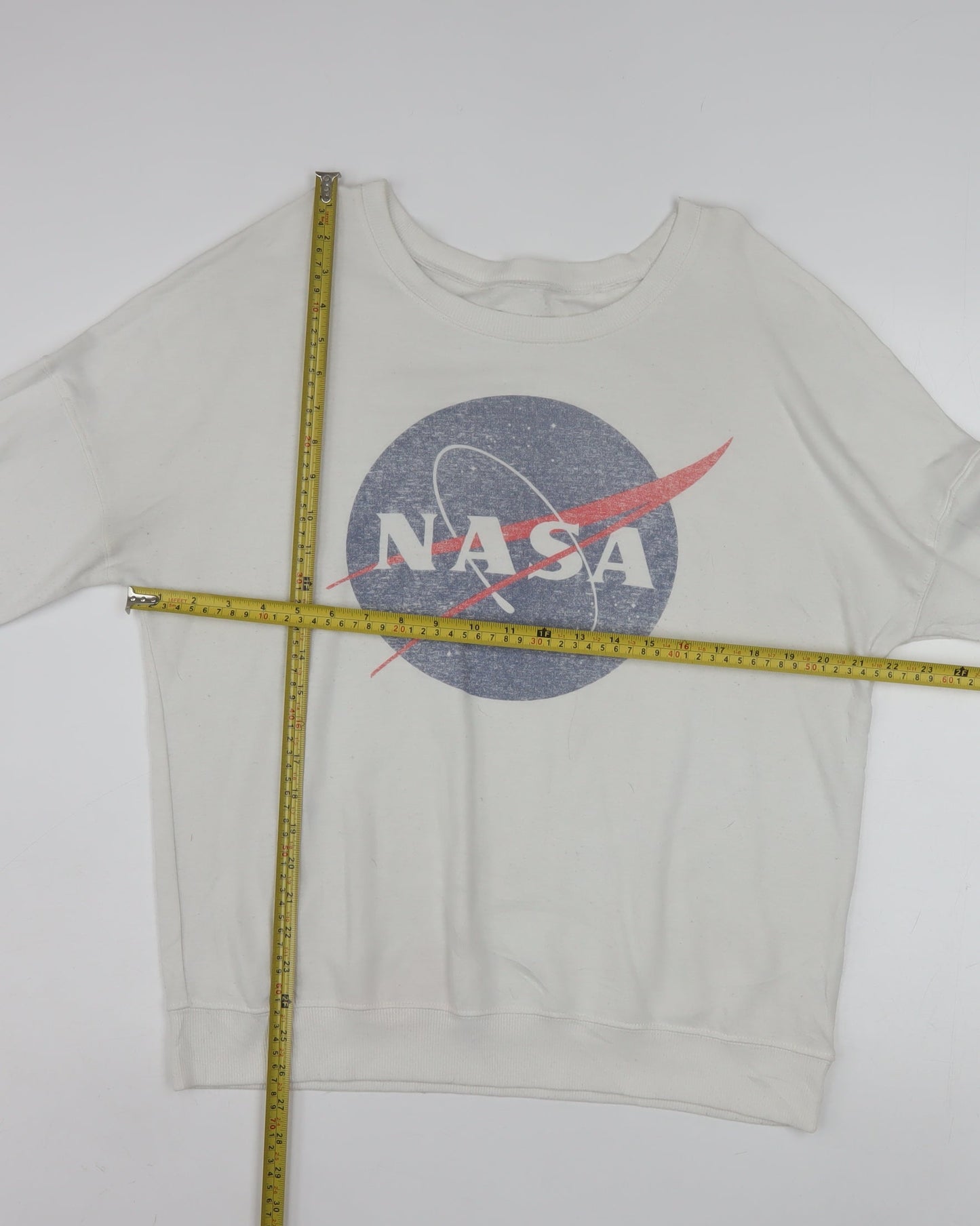 Zoe + Liv Women's White NASA Graphic Pullover Sweatshirt XL