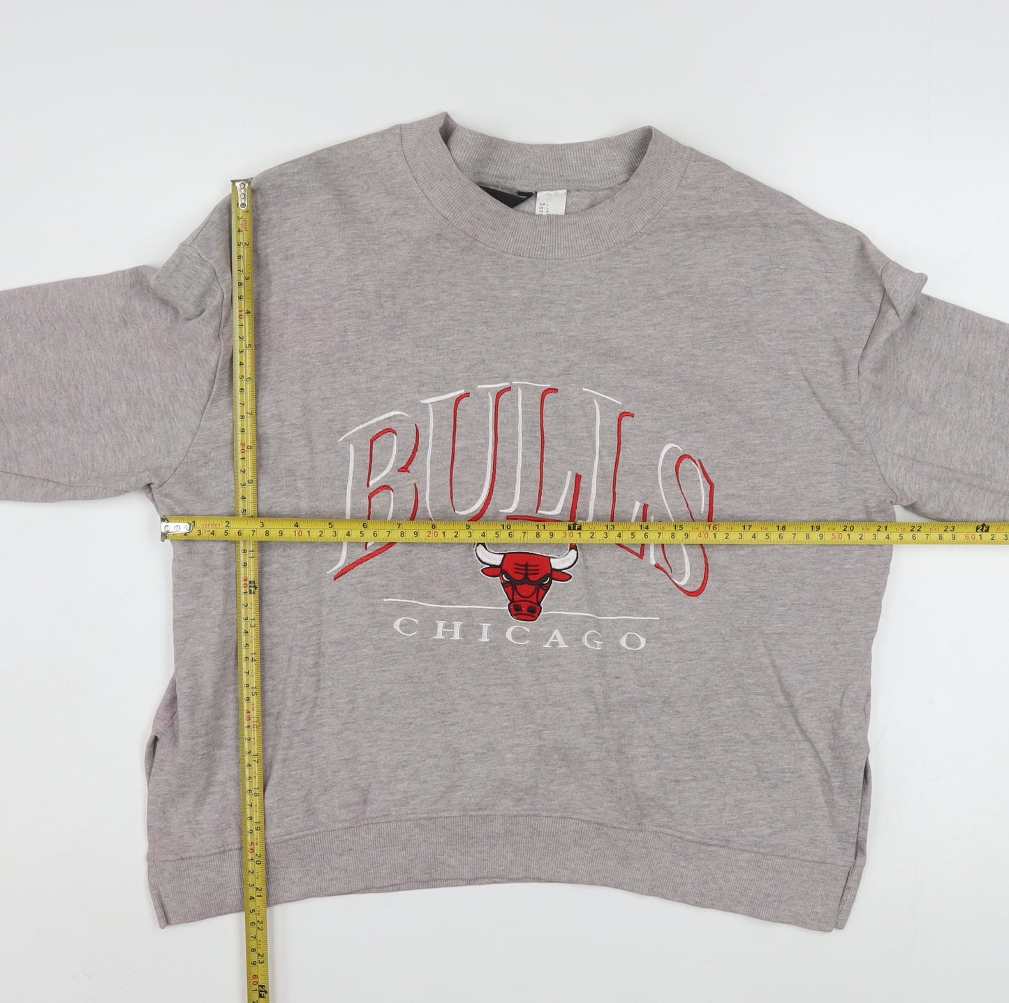 H&M Divided Womens Grey Chicago Bulls Sweatshirt Size 12 Cotton Blend