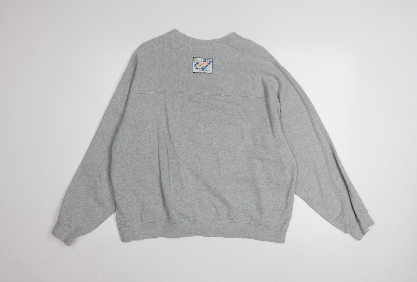Nike Women’s Grey Graphic Pullover Sweatshirt Small Relaxed Fit