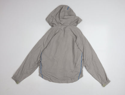 Close-up detail of Umbro boys’ grey hooded windbreaker jacket 9-10 years lightweight sportswear