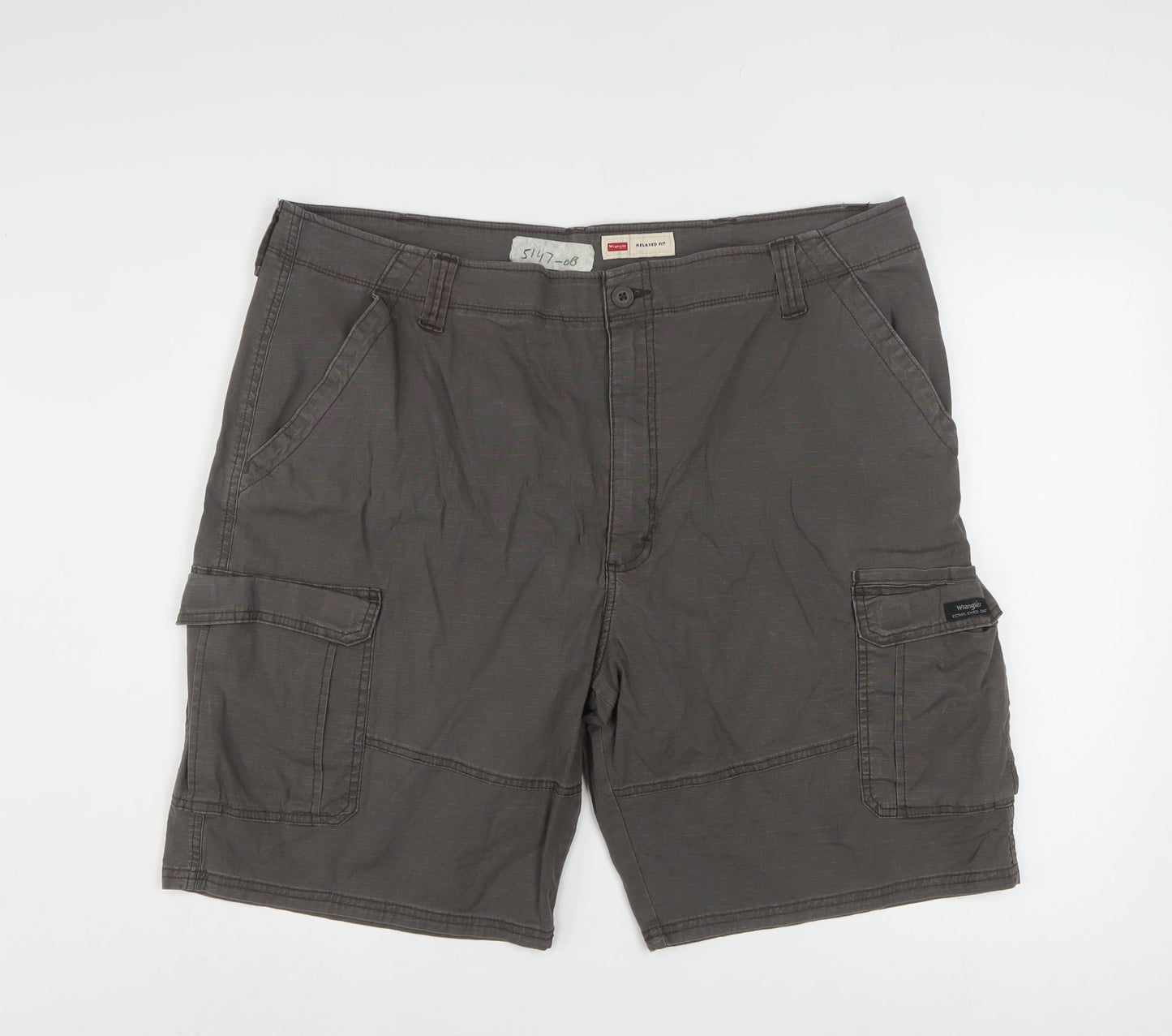 Wrangler Men Grey Cargo Shorts Size 42 Relaxed Fit Cotton Blend