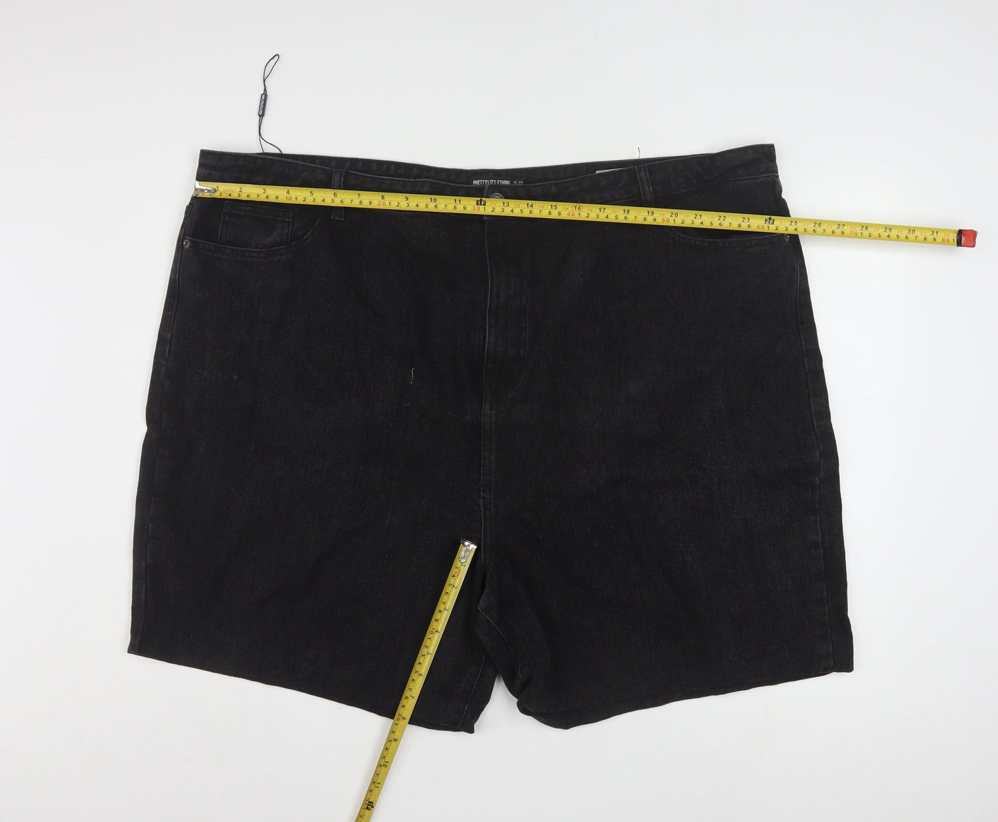 PrettyLittleThing Women’s Black Denim Shorts Size 28 Plus High Rise