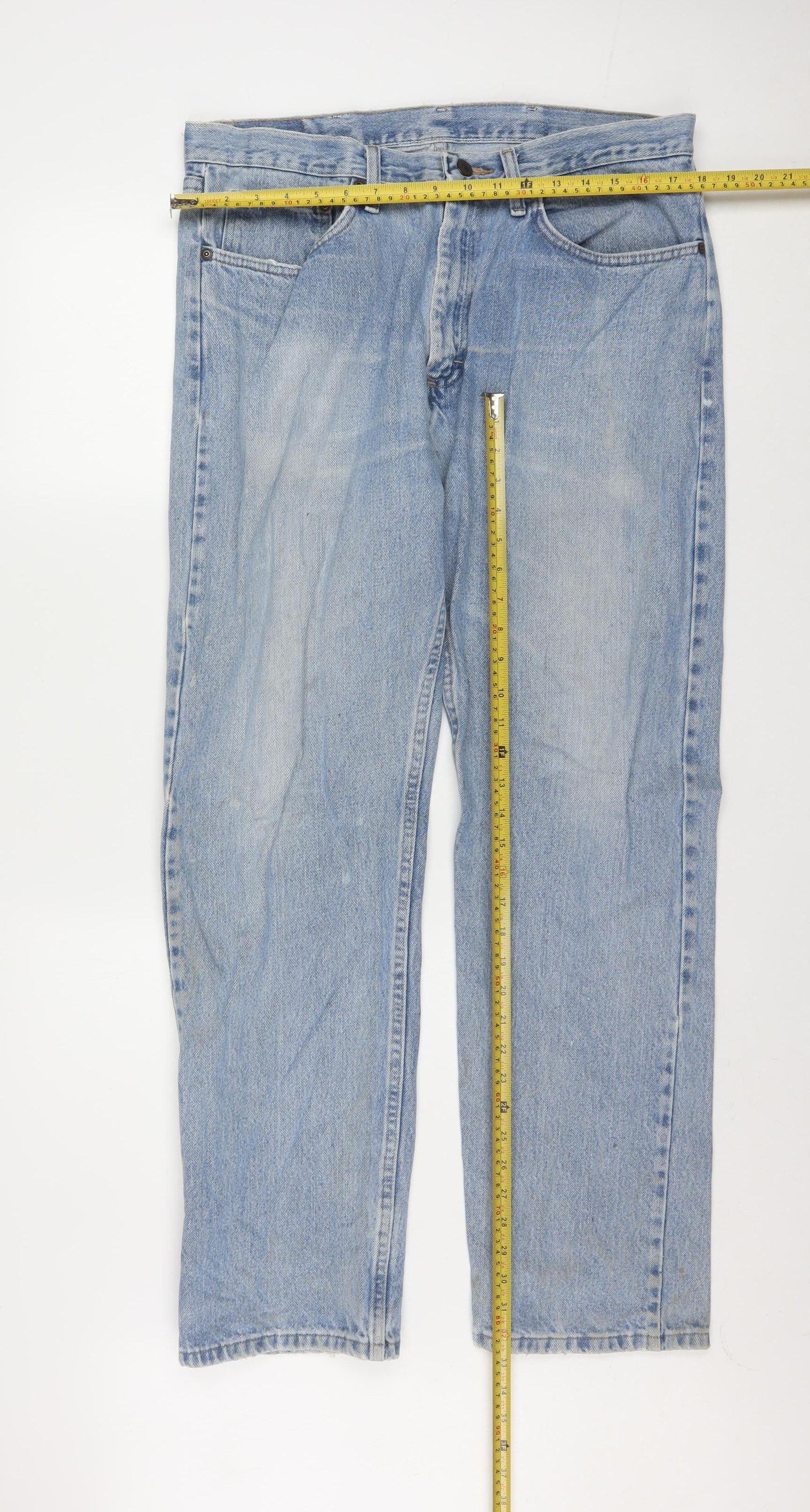 Wrangler Men's Blue Light Wash Straight Leg Denim Jeans 35x32 Regular Fit
