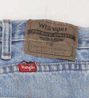 Wrangler Men's Blue Light Wash Straight Leg Denim Jeans 35x32 Regular Fit