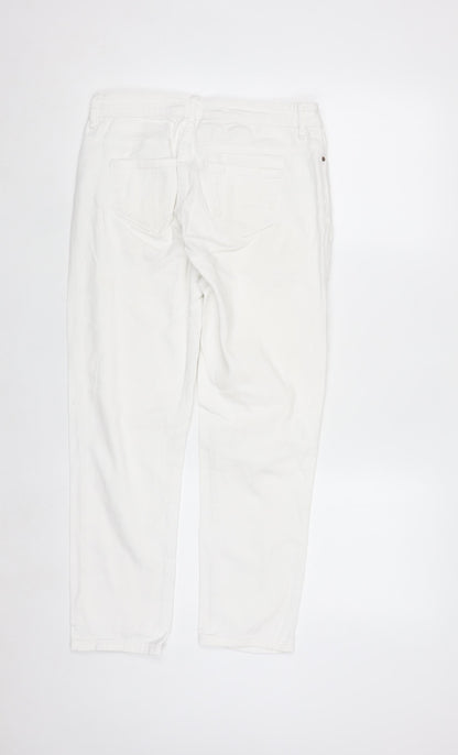 Close-up detail of Denim Co. Women's White, size 10, Straight Stretch Jeans