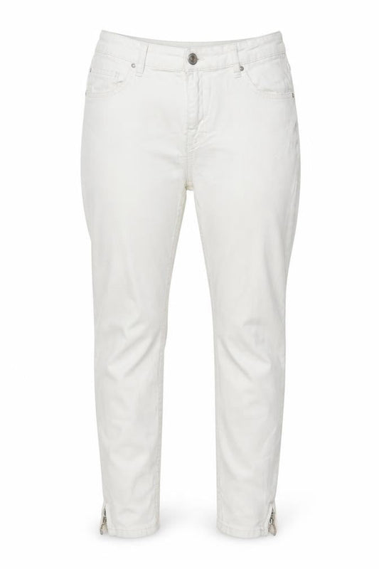 Front view of Zara Woman White Slim Fit Ankle Zip Jeans, size 14