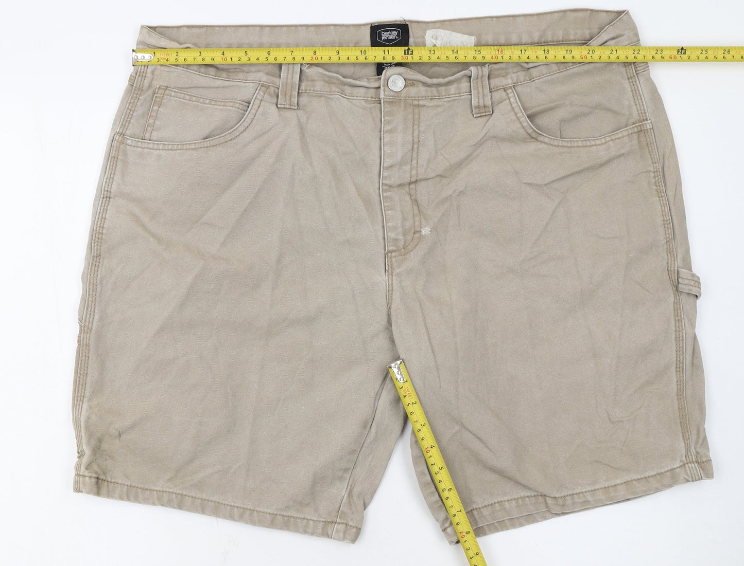 Berkley Jensen Men's Beige Cotton Canvas Cargo Shorts Size 44