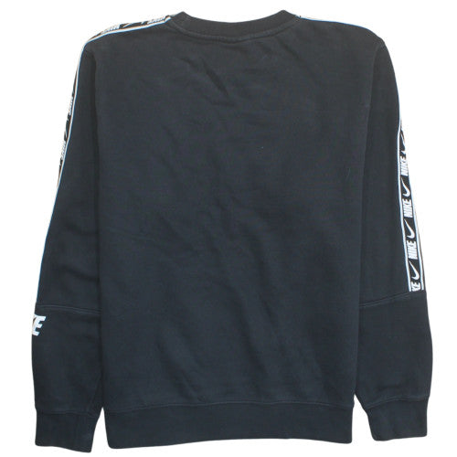 Nike Women Black M Standard Fit Logo Crew Neck Sweatshirt