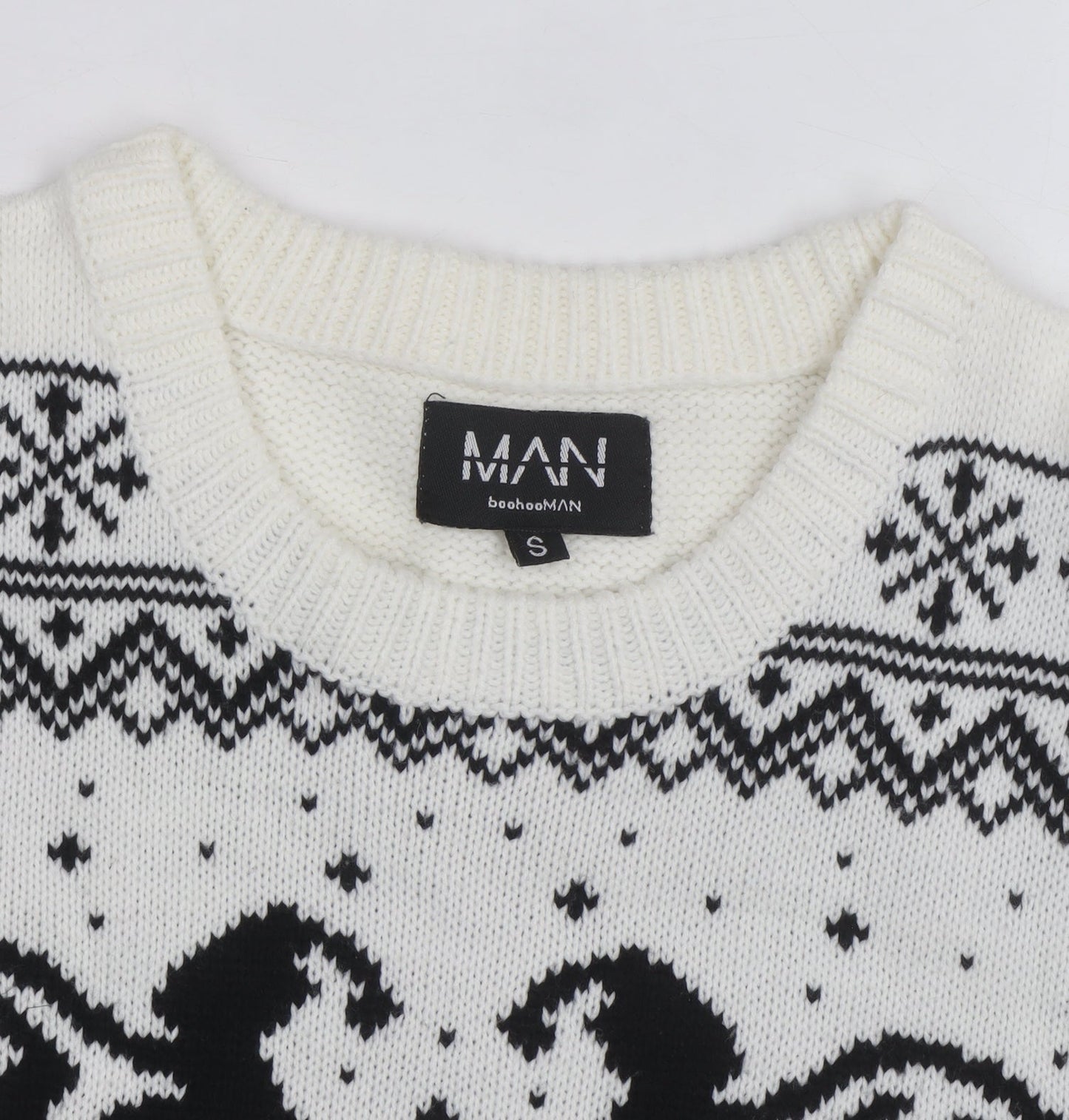 boohooMAN Men's White Christmas Graphic Knit Jumper Size S