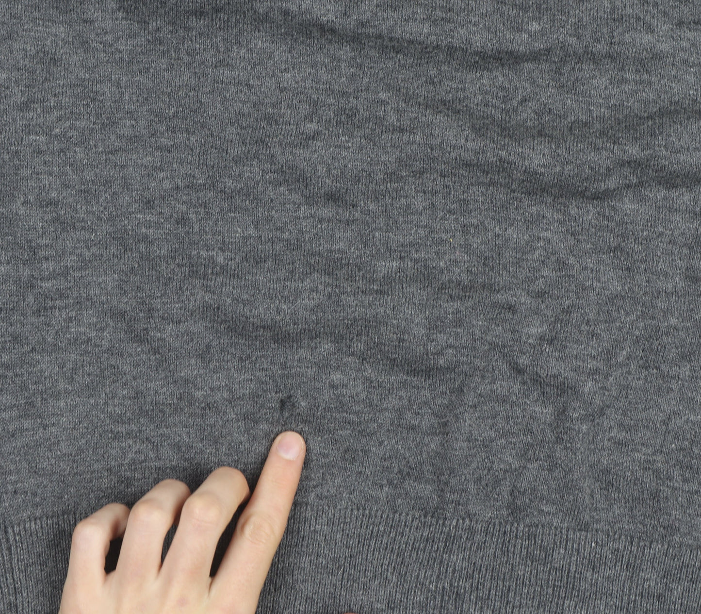 Howick Mens Grey Wool V-Neck Jumper Size M Lambswool Knitwear