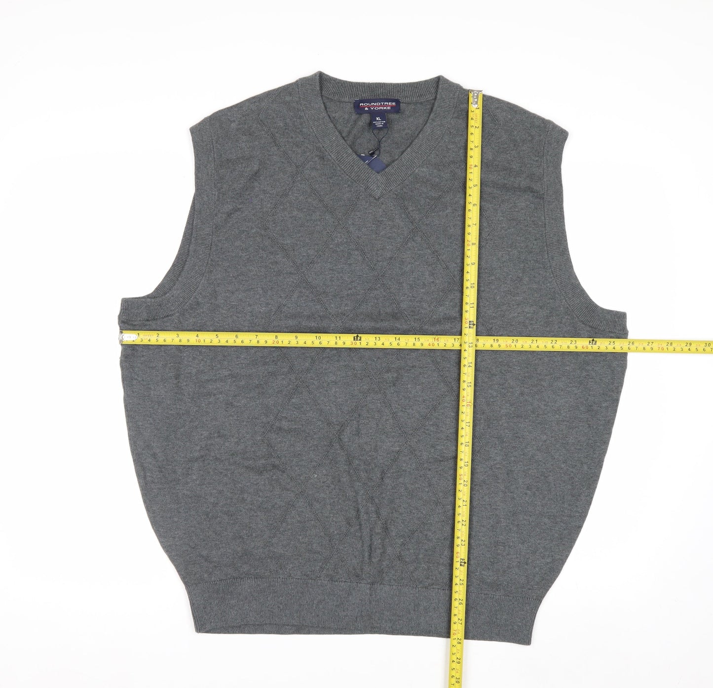 Roundtree & Yorke Men's Grey Cotton Argyle V-Neck Vest XL
