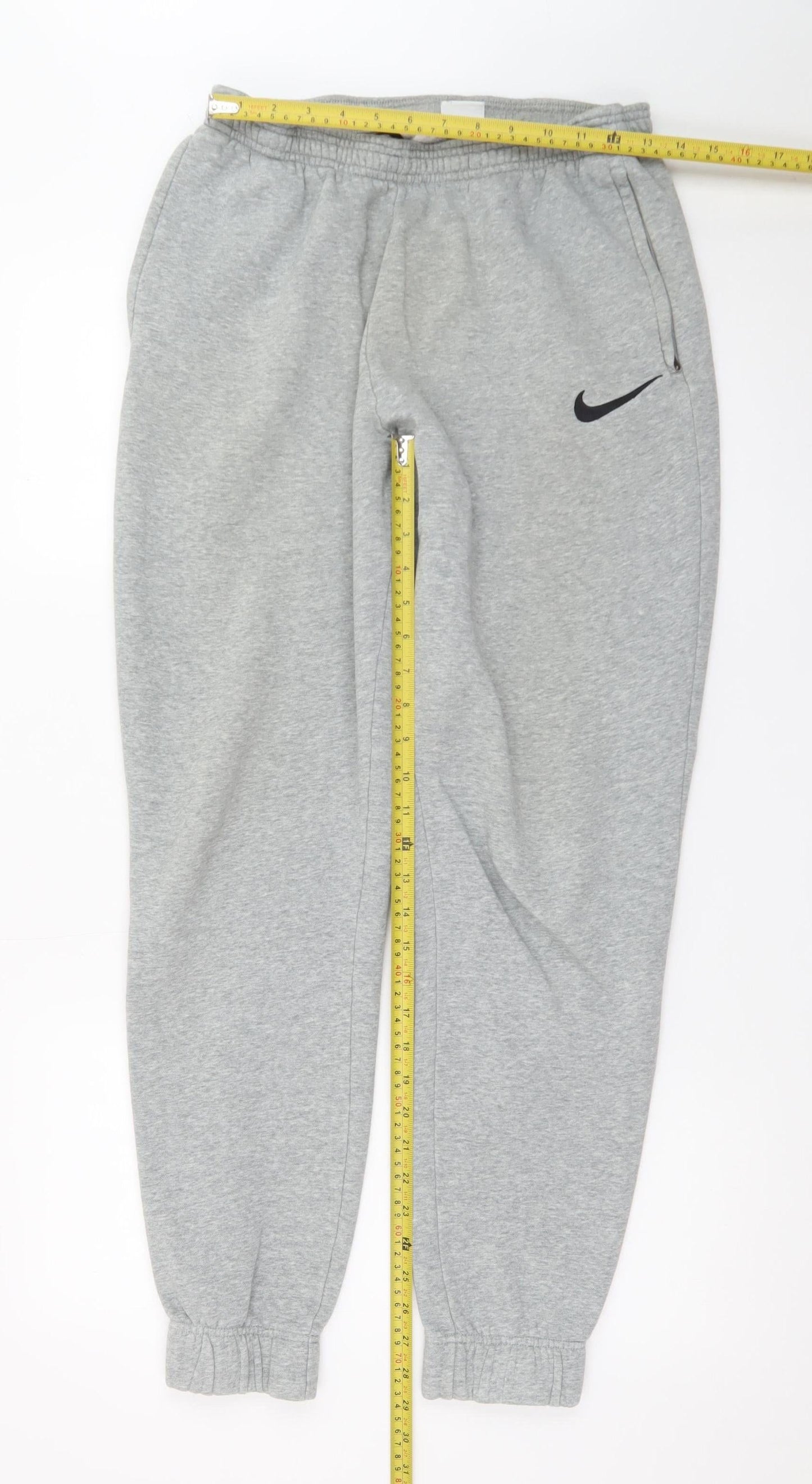Nike Men's Grey Fleece Sweatpants M Regular Fit Tapered