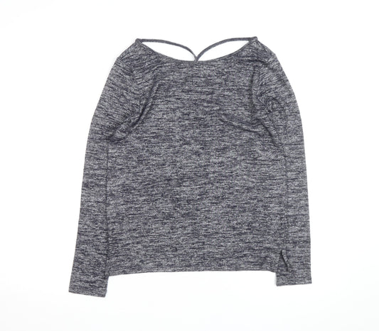 Prewornwholesale green racerback sports bra with medium support and seamless construction for activewear.