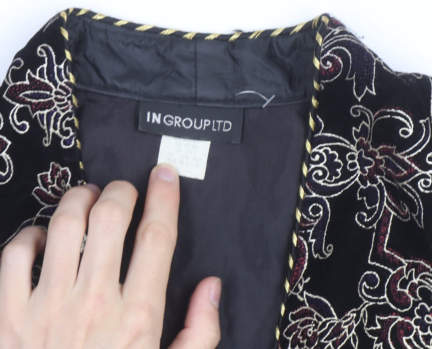 IN GROUP LTD Women's Black Velvet Embroidered Blazer Size 10