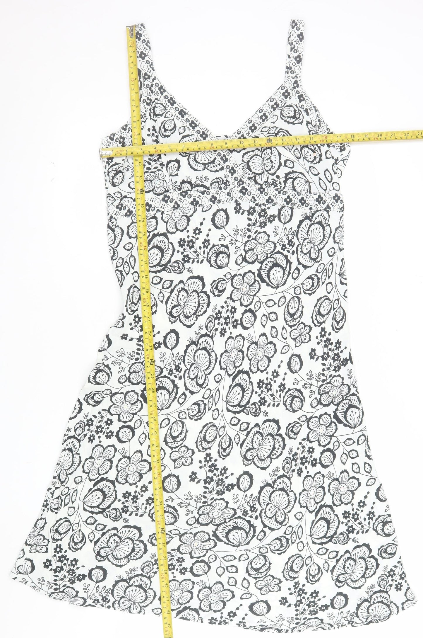 New Look Women’s White Floral V-Neck Slip Dress Size 18