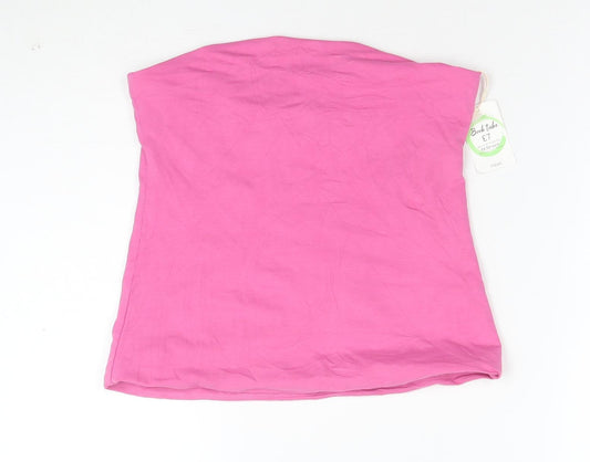 Prewornwholesale green racerback sports bra with medium support and seamless construction for activewear.