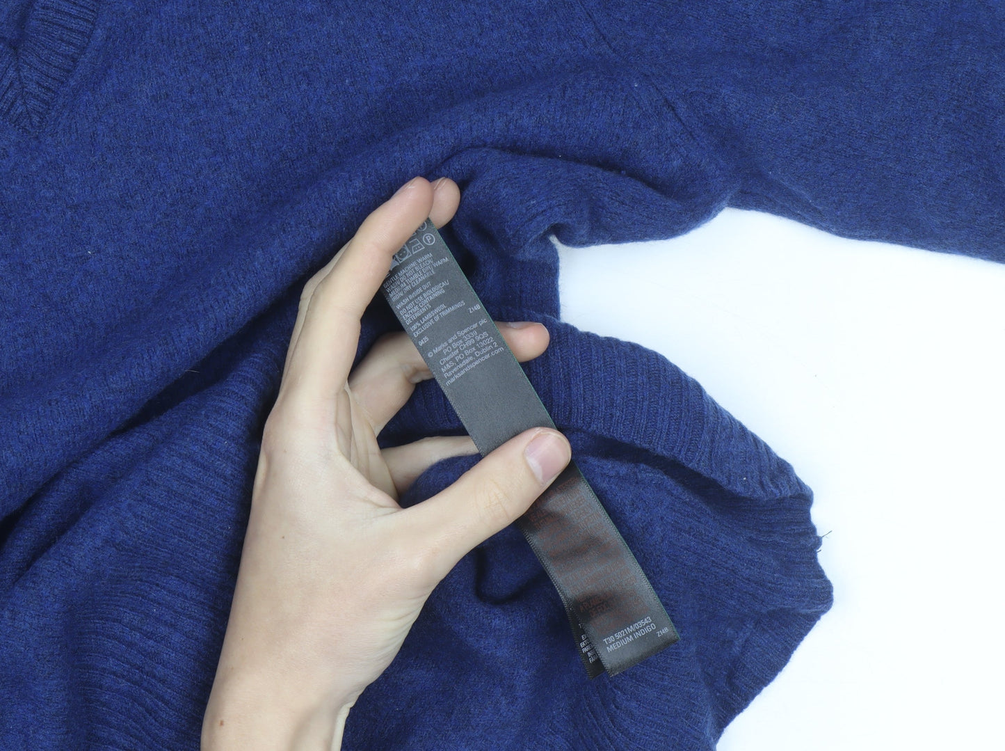 Marks and Spencer Men's Blue Lambswool V-Neck Jumper Medium