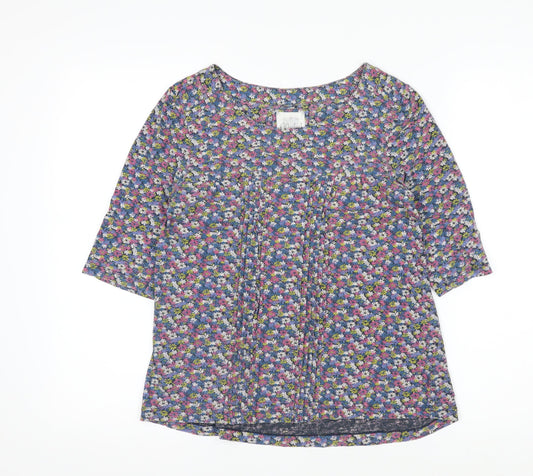 Prewornwholesale purple cropped slim fit active T-shirt with short sleeves and a high neckline.