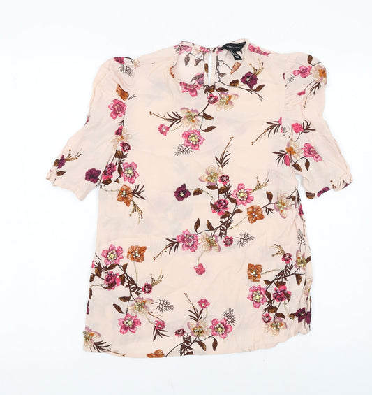 Prewornwholesale purple cropped slim fit active T-shirt with short sleeves and a high neckline.