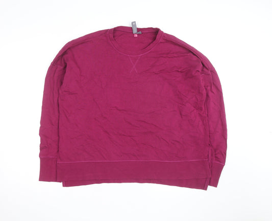 Prewornwholesale purple cropped slim fit active T-shirt with short sleeves and a high neckline.