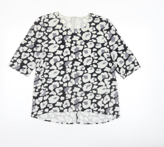 Prewornwholesale purple cropped slim fit active T-shirt with short sleeves and a high neckline.