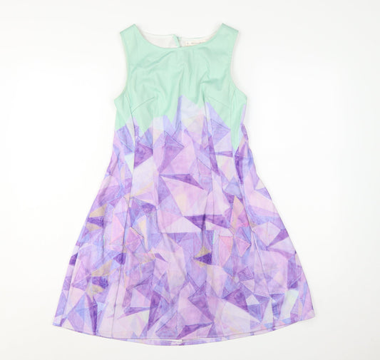 Prewornwholesale purple cropped slim fit active T-shirt with short sleeves and a high neckline.
