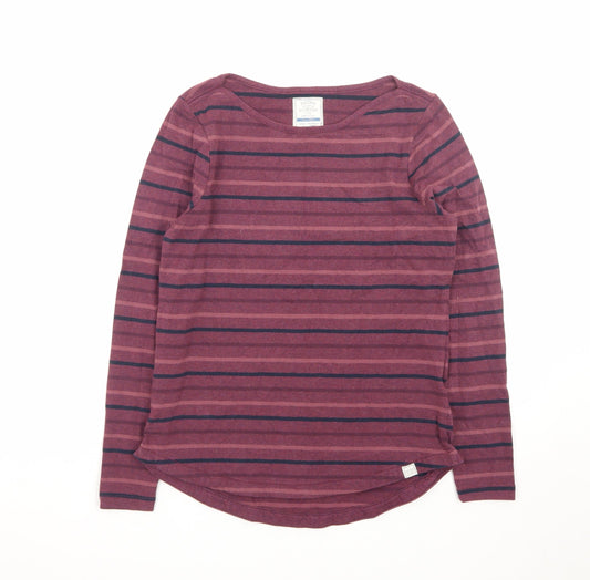 Prewornwholesale purple cropped slim fit active T-shirt with short sleeves and a high neckline.