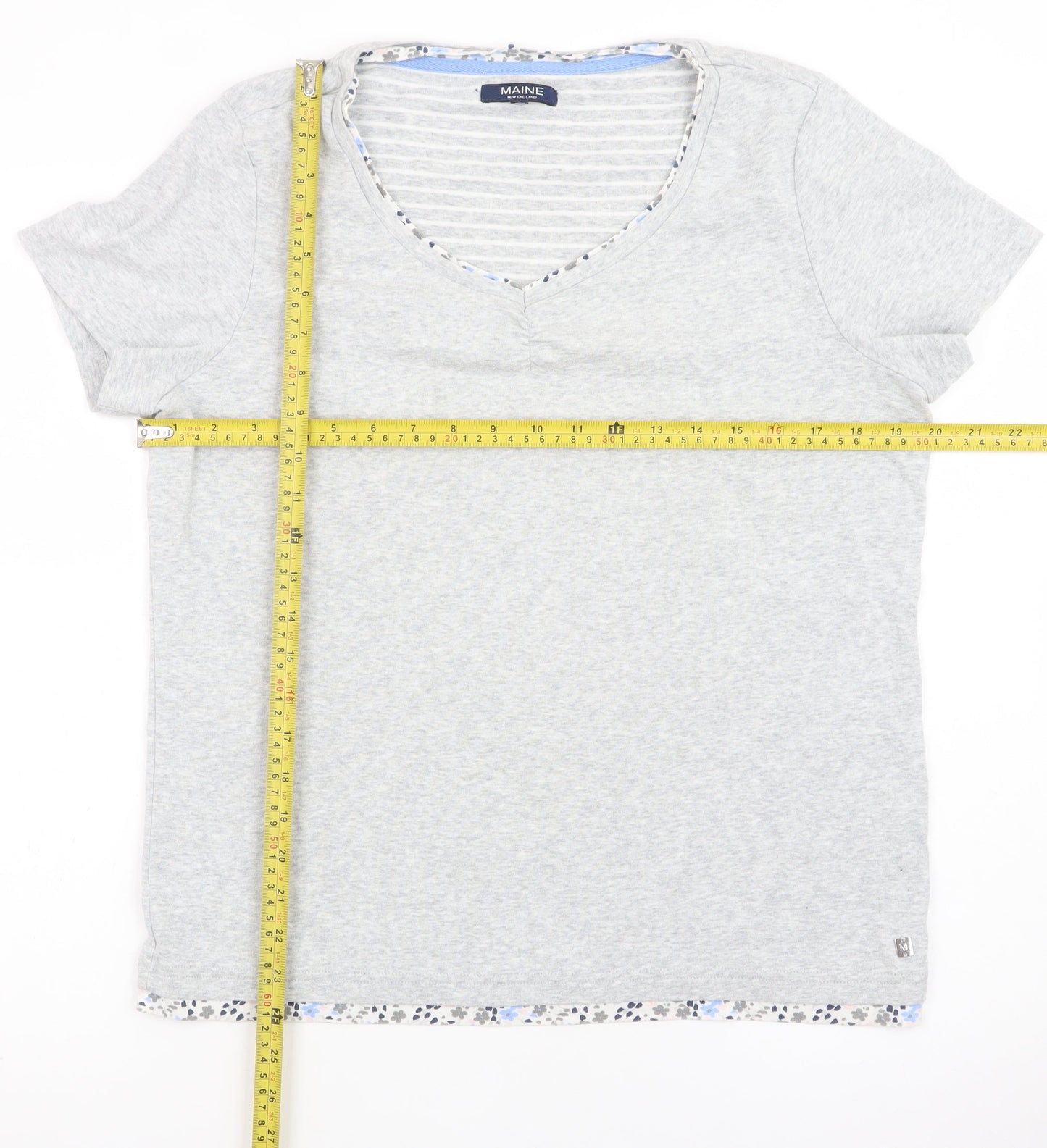 Maine New England Women's Grey V-Neck Cotton T-Shirt Size 18