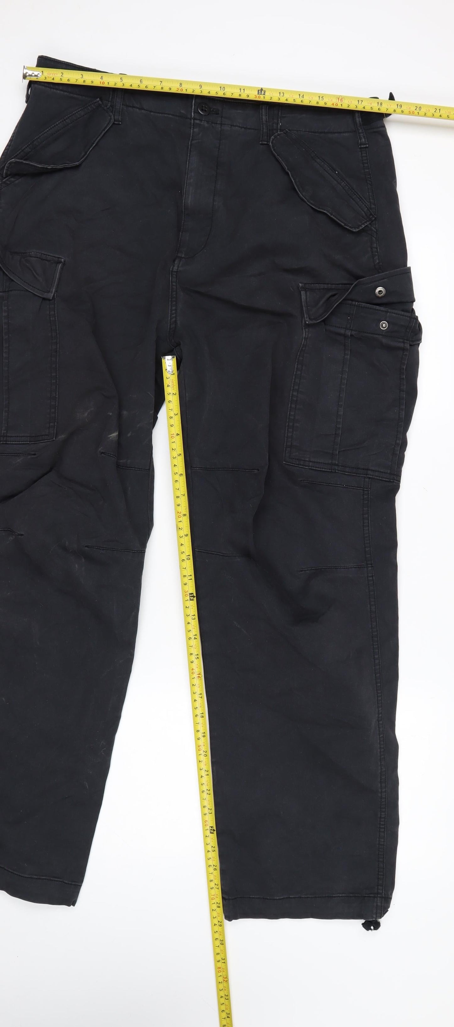 GAP Men's Black 34x32 Regular Fit Cargo Trousers