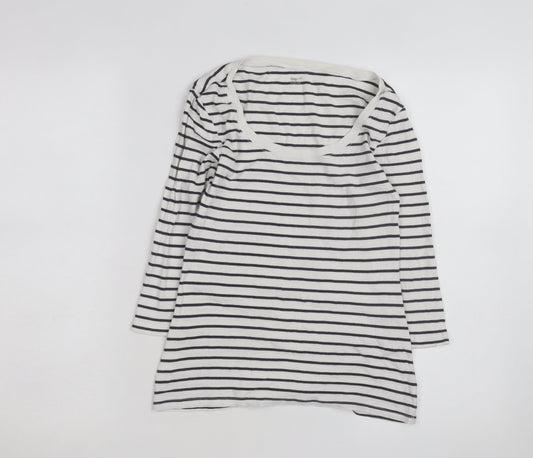Prewornwholesale purple cropped slim fit active T-shirt with short sleeves and a high neckline.