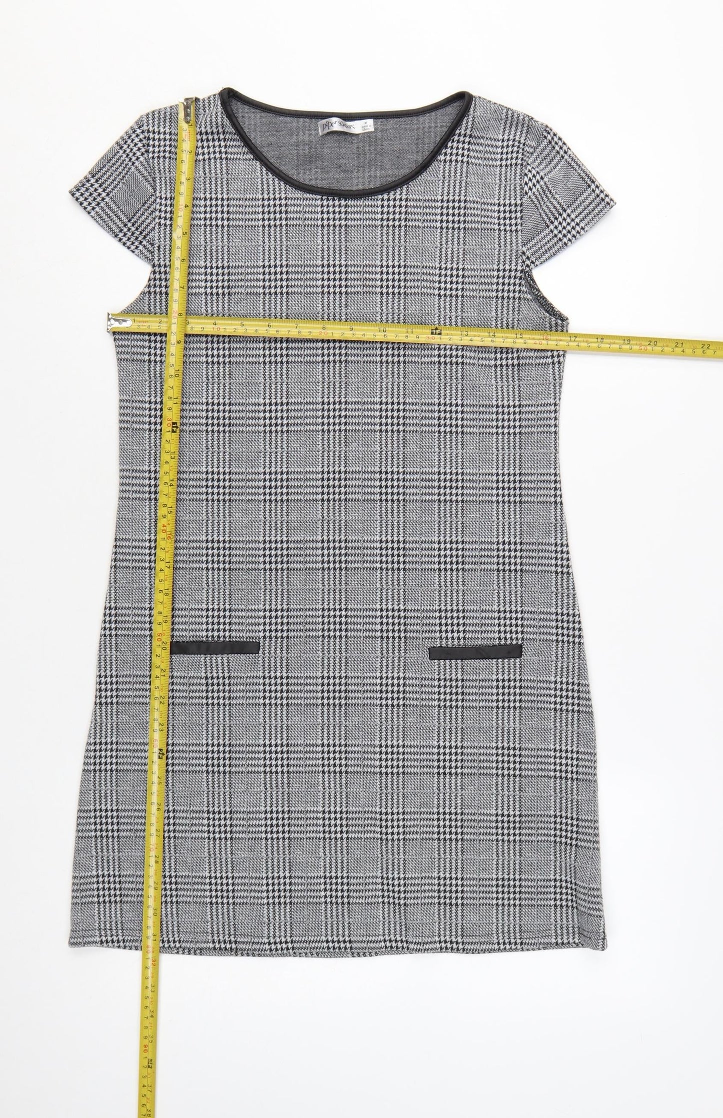 Paper Scissors Women’s Grey Check Shift Dress Size M Short Sleeve